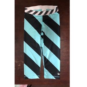 Striped Nike pro leggings